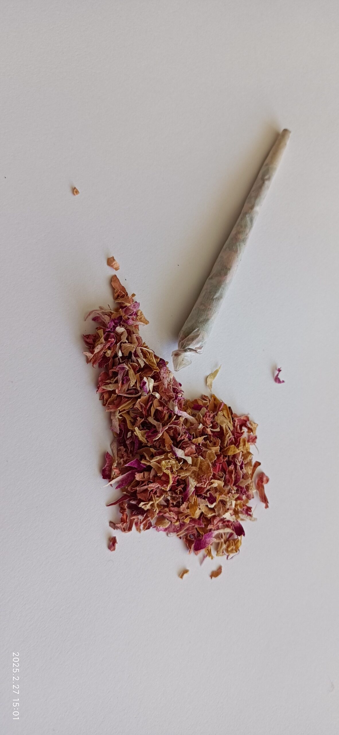 JOINT MADE WITH REAL ROSES